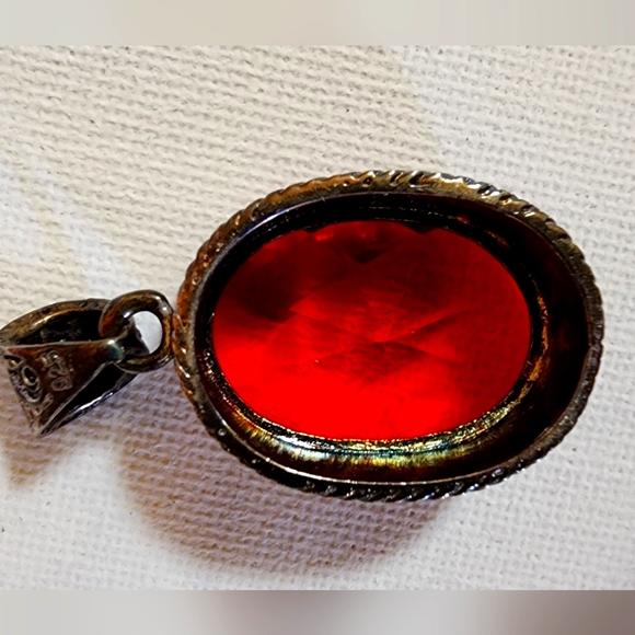 Vintage .925 S.S. Large Blood Red Crystal Pendant - Picture 3 of 4